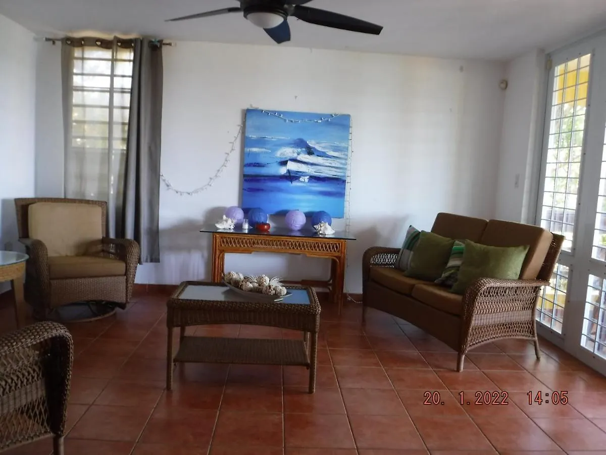 Casa de Férias The Yellow House: Fully Equipped, Spectacular Beach View Vila Manati Porto Rico