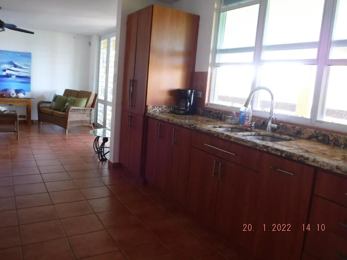 Holiday home The Yellow House: Fully Equipped, Spectacular Beach View Villa Manati