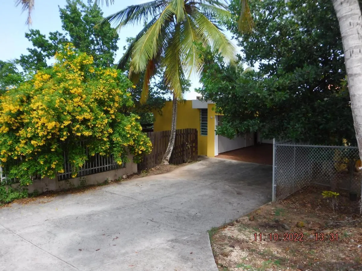 Prázdninový dům Vila The Yellow House: Fully Equipped, Spectacular Beach View Manati